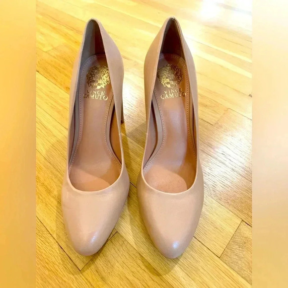NWT VINCE CAMUTO Women's Desimmy Slip On High Heel Pumps size 10 - Picture 7 of 16